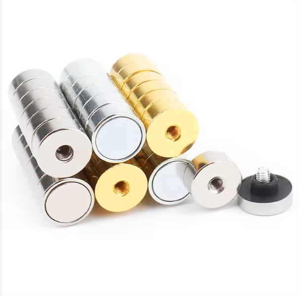 imán con tornillos